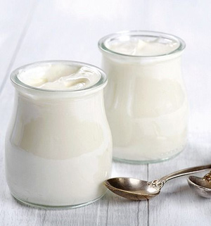 Biely jogurt