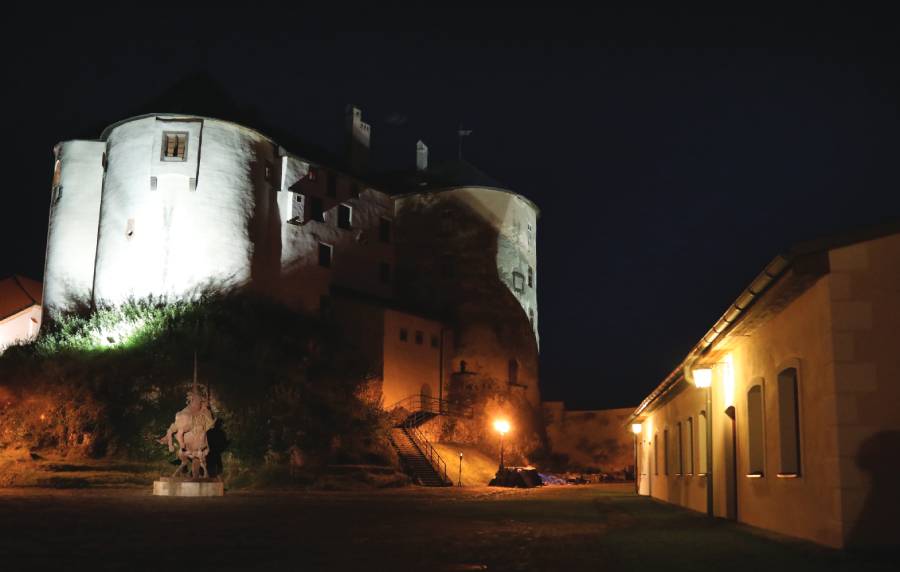 Nočný hrad Ľupča objektívom I. Kardhordovej