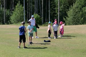 Okrem hrania golfu si deti v tábore našli aj nových kamarátov. Foto: M. Gončár