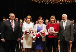 Držiteľom Komenského plakety sa stali: PaedDr. K. Zingorová, Ing. M. Pindiaková, Mgr. Ľ. Peťková