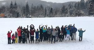 Na lyžiarskom výcviku na Táľoch sa žiaci zdokonaľovali nielen v lyžovaní, ale aj v snoubordingu.