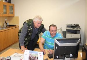 Štatutár DH ŽP Vojtech Kotrán s členom DH ŽP Ivanom Kašom v novej kancelárii. Foto: I. Kardhordová