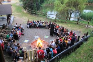 Táborová „opekačka" je v Repišti tradíciou. Foto: Agentúra OK