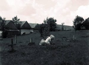 Cintorín v Šumiaci, rok 1956. Foto: FB – Horehronský etnografický kaleidoskop