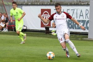 Jozef Špyrka strelil gól na 2:0 a o víťazstve nad Žilinou „B“ bolo rozhodnuté. Foto: I. Kardhordová
