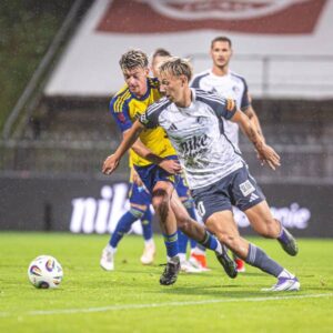 Súboj s Michalovcami priniesol napriek dažďu veľmi dobrý futbal. Foto: Milan Štefánik