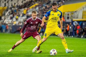 Roland Galčík (vľavo) odohral v Košiciach vynikajúci zápas.  Foto: Tomáš Cicoň