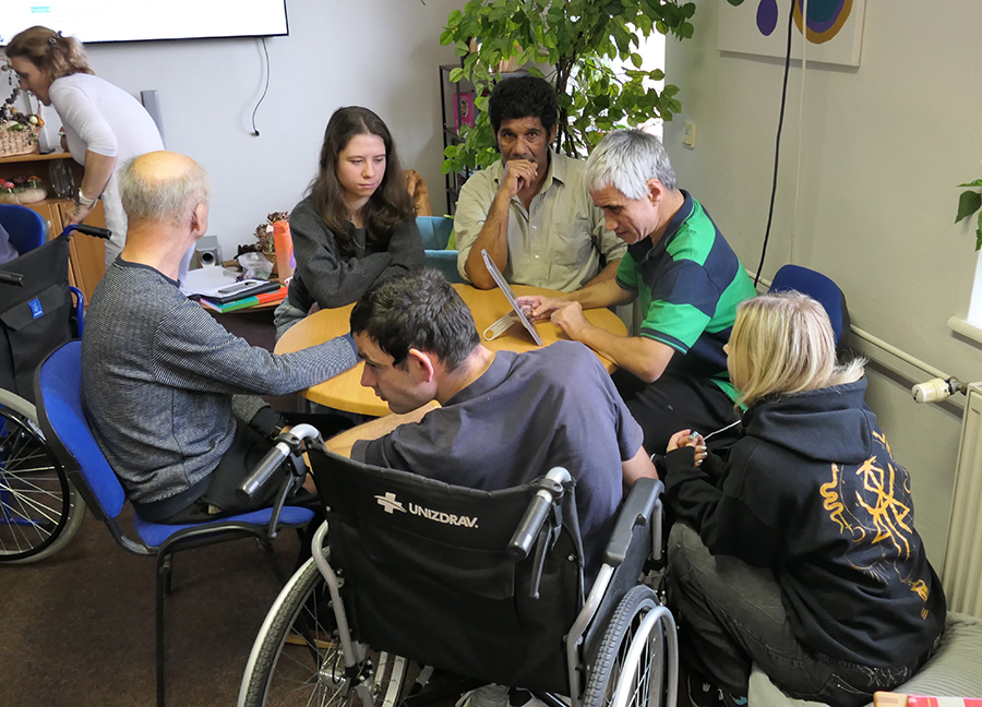 Klientov ZSS Hron nové technológie zaujímali a k projektu pristúpili s nadšením. Foto: M. Gončár